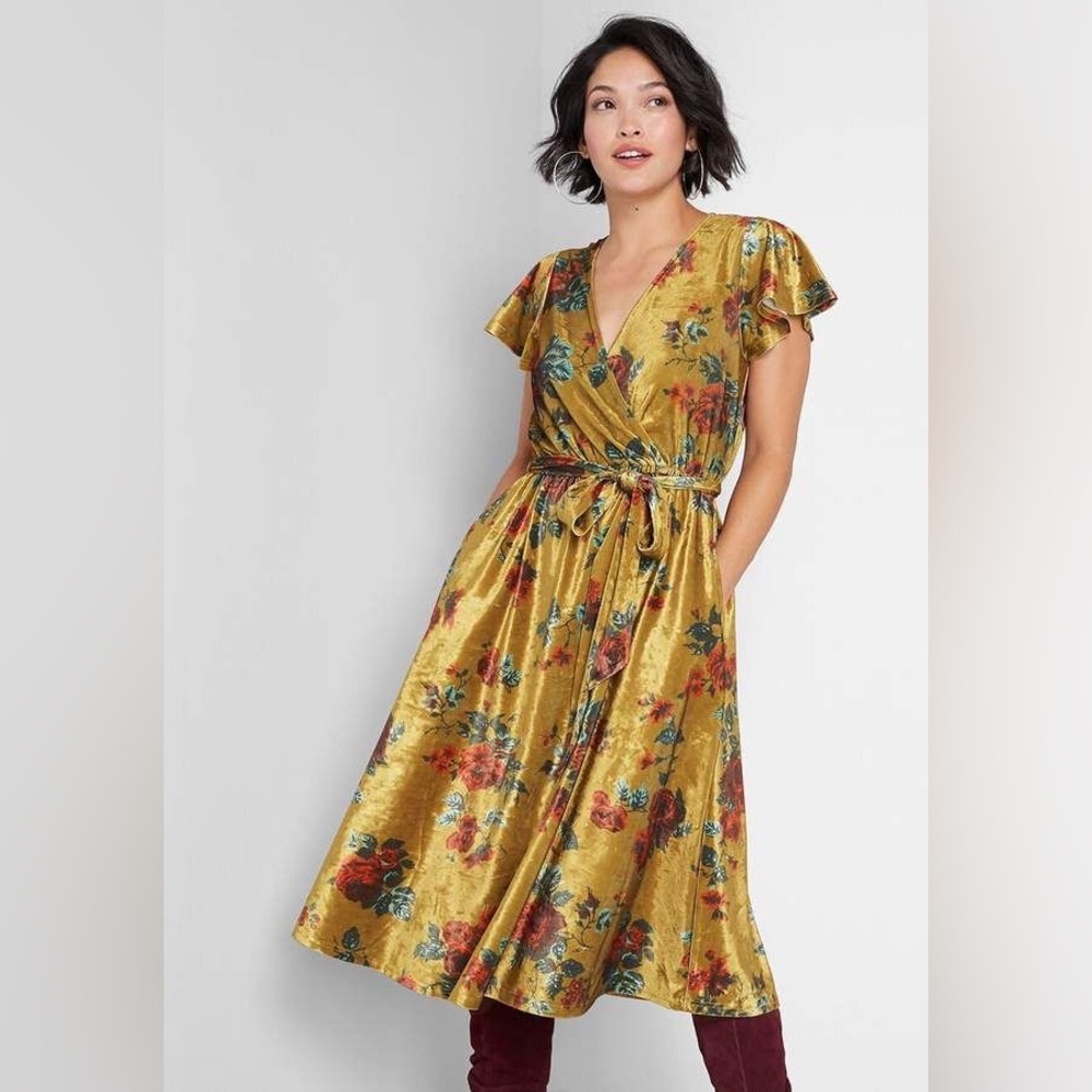 ModCloth Timeless Embrace Velvet Midi Dress Yellow Floral Print